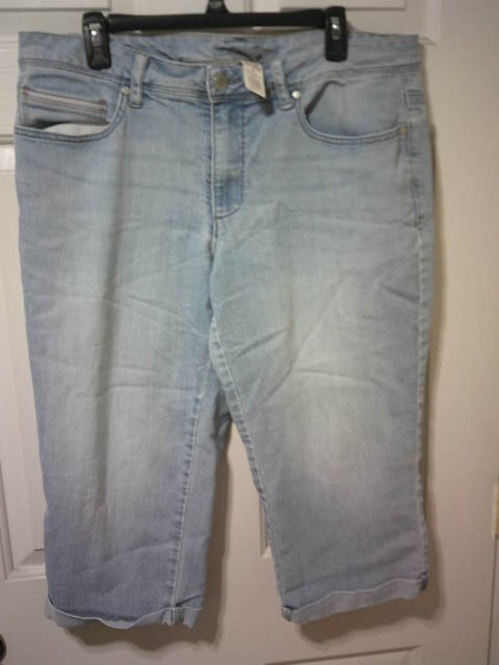 CUTE WOMEN'S FADED GLORY SIZE 16 DENIM CAPRI JEANS SPANDEX ROLLED CUFF DESIGN 👩